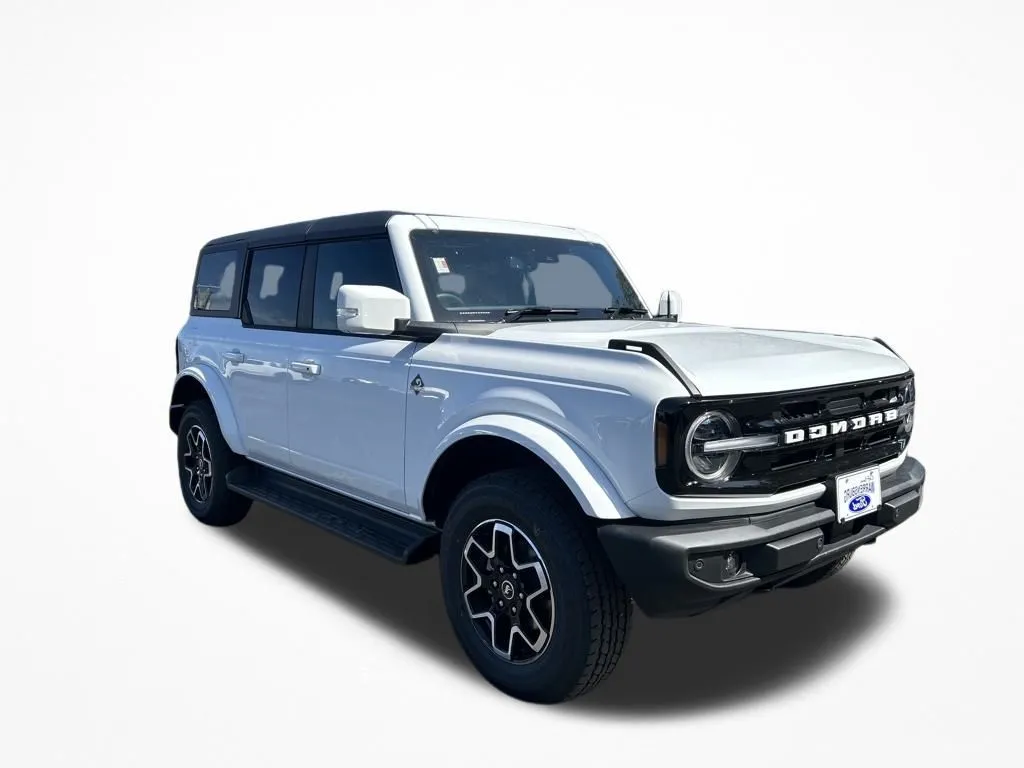 White 2025 Ford Bronco Outer Banks for sale in Warrensburg, MO