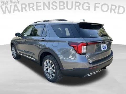More photos of 2025 Ford Explorer Active at Warrensburg Ford, MO