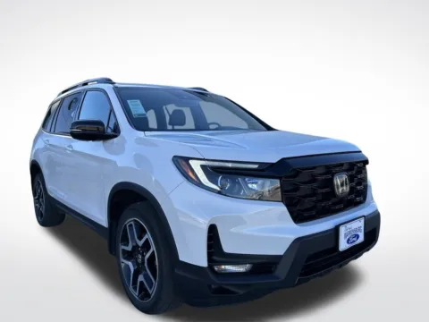 White 2023 Honda Passport Elite for sale in Warrensburg, MO