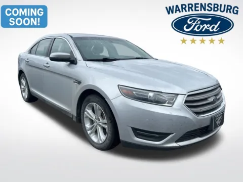 Silver 2018 Ford Taurus SEL for sale in Warrensburg, MO