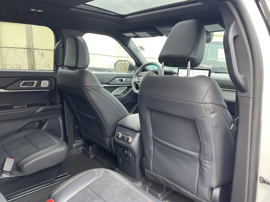 2026 Ford Explorer Tremor - Photo 25