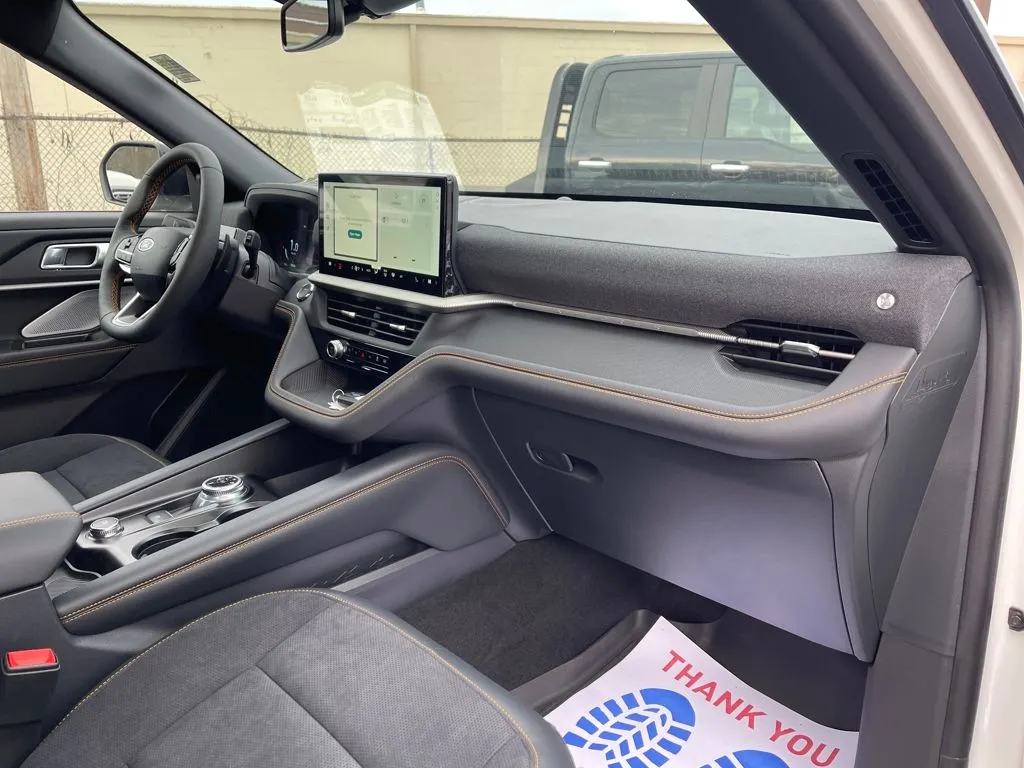 2026 Ford Explorer Tremor - Photo 18
