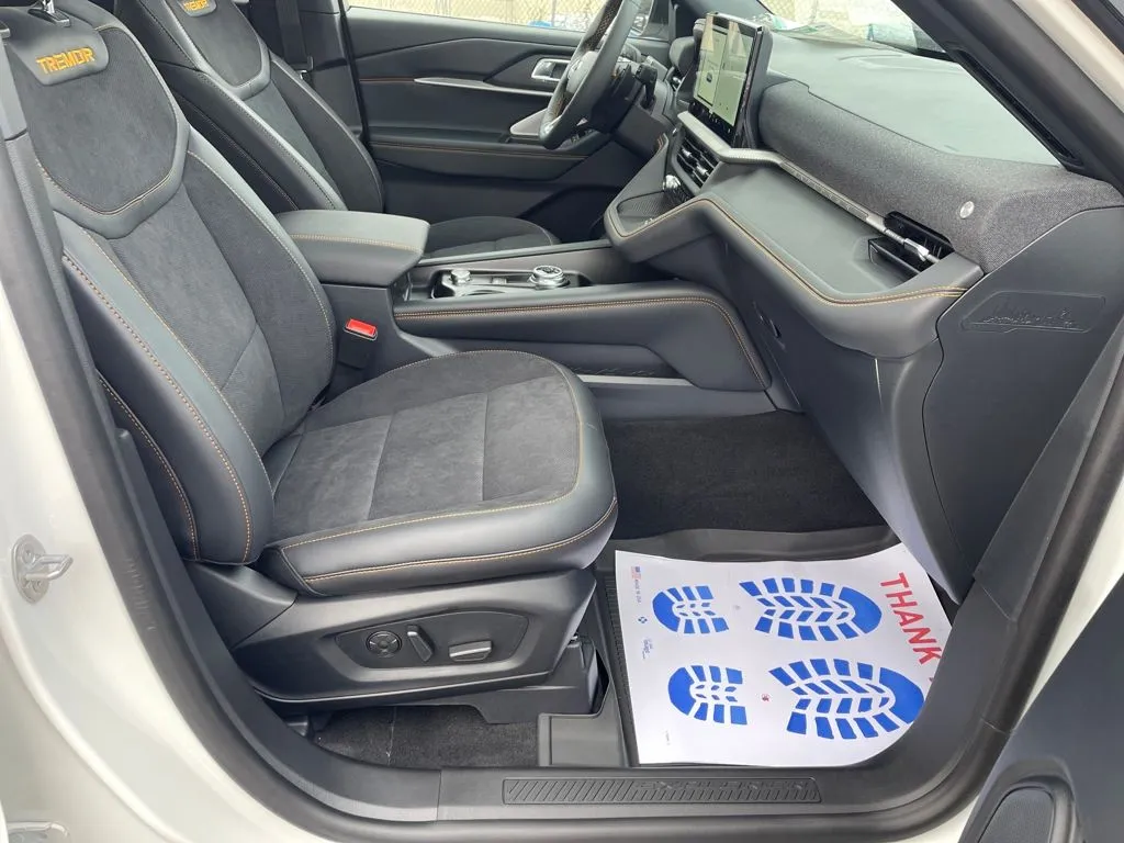 2026 Ford Explorer Tremor - Photo 17