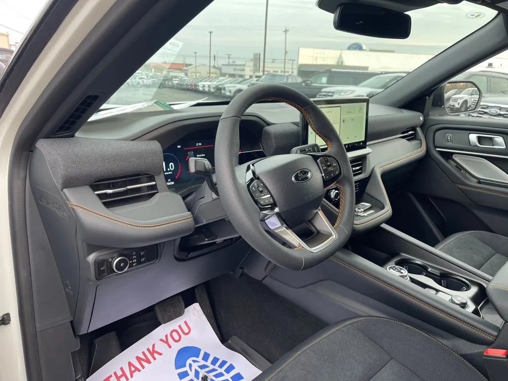 2026 Ford Explorer Tremor - Photo 13