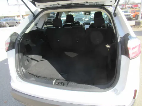 More photos of 2022 Ford Edge SE at Farris Motor Company - Jefferson City, TN