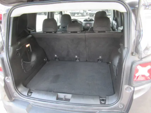 More photos of 2018 Jeep Renegade Sport at Farris Motor Company - Jefferson City, TN