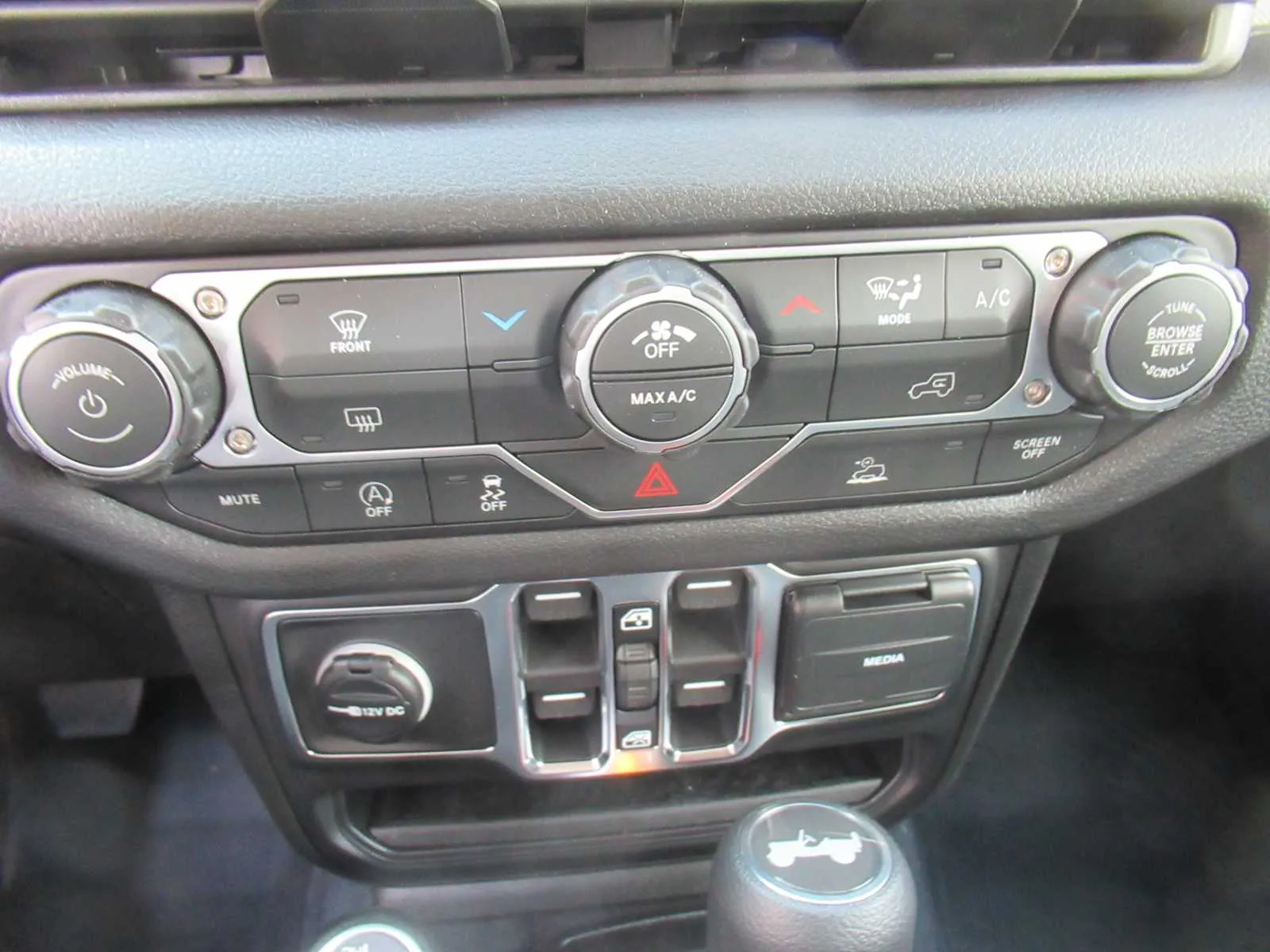 2026 Jeep Wrangler 4-Door Sport - Photo 34