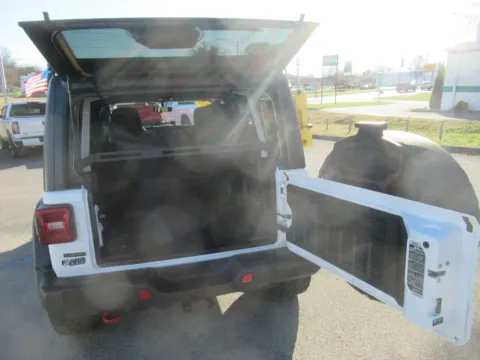 More photos of 2021 Jeep Wrangler Unlimited Rubicon at Farris Motor Company - Jefferson City, TN