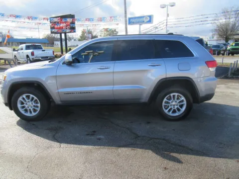 Photos of 2018 Jeep Grand Cherokee Laredo for sale in Jefferson City, TN at Farris Motor Company - Jefferson City