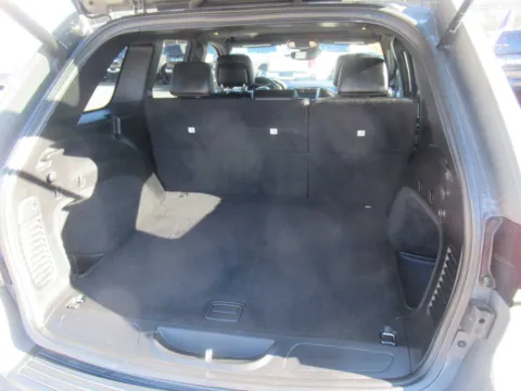 More photos of 2020 Jeep Grand Cherokee Altitude at Farris Motor Company - Jefferson City, TN