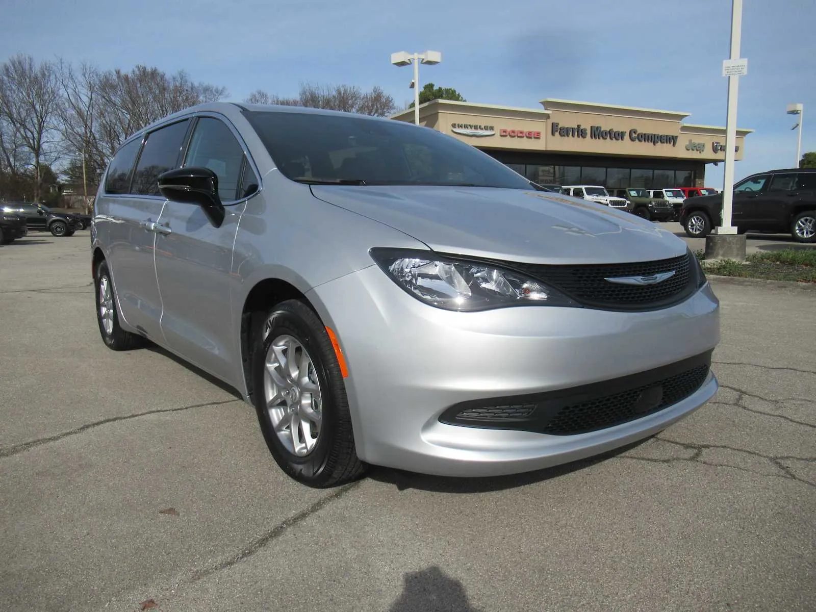 2026 Chrysler Voyager LX - Photo 10