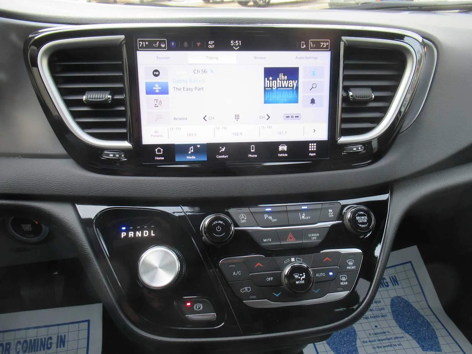 2026 Chrysler Voyager LX - Photo 27