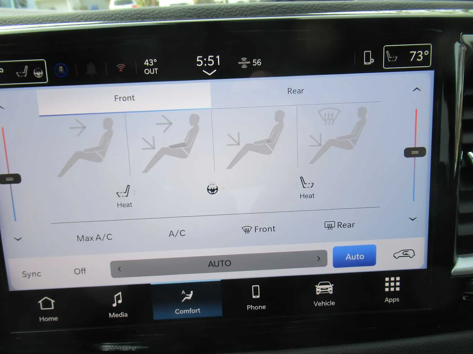 2026 Chrysler Voyager LX - Photo 28