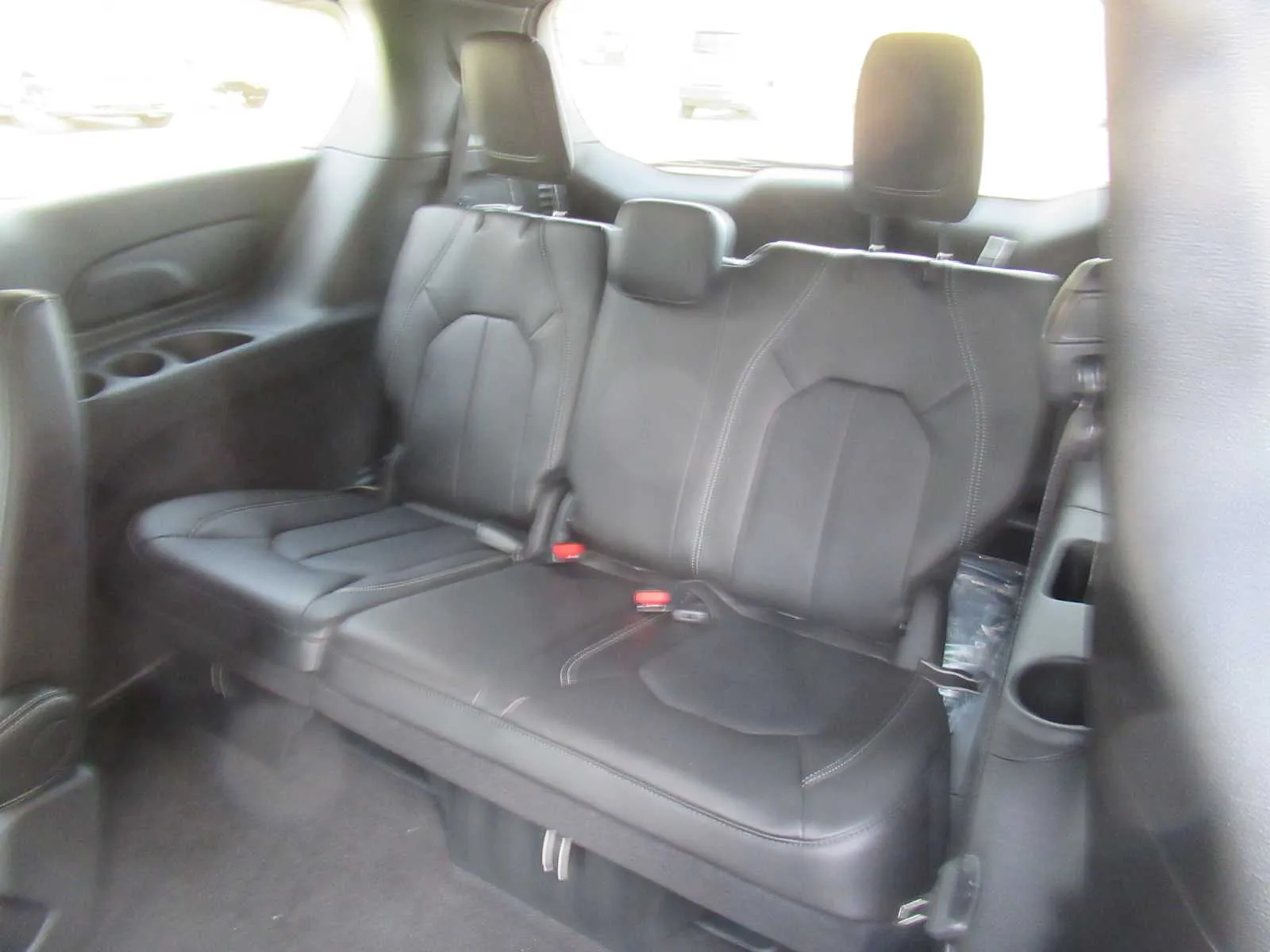2026 Chrysler Voyager LX - Photo 39