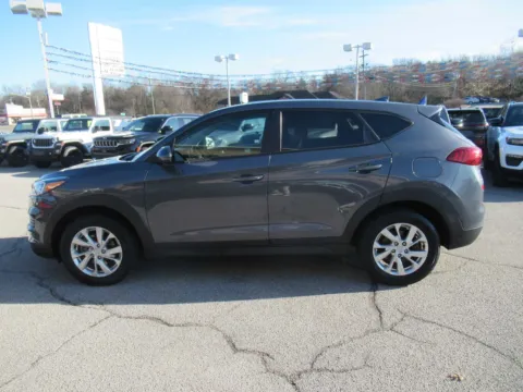 Photos of 2021 Hyundai Tucson SE for sale in Jefferson City, TN at Farris Motor Company - Jefferson City