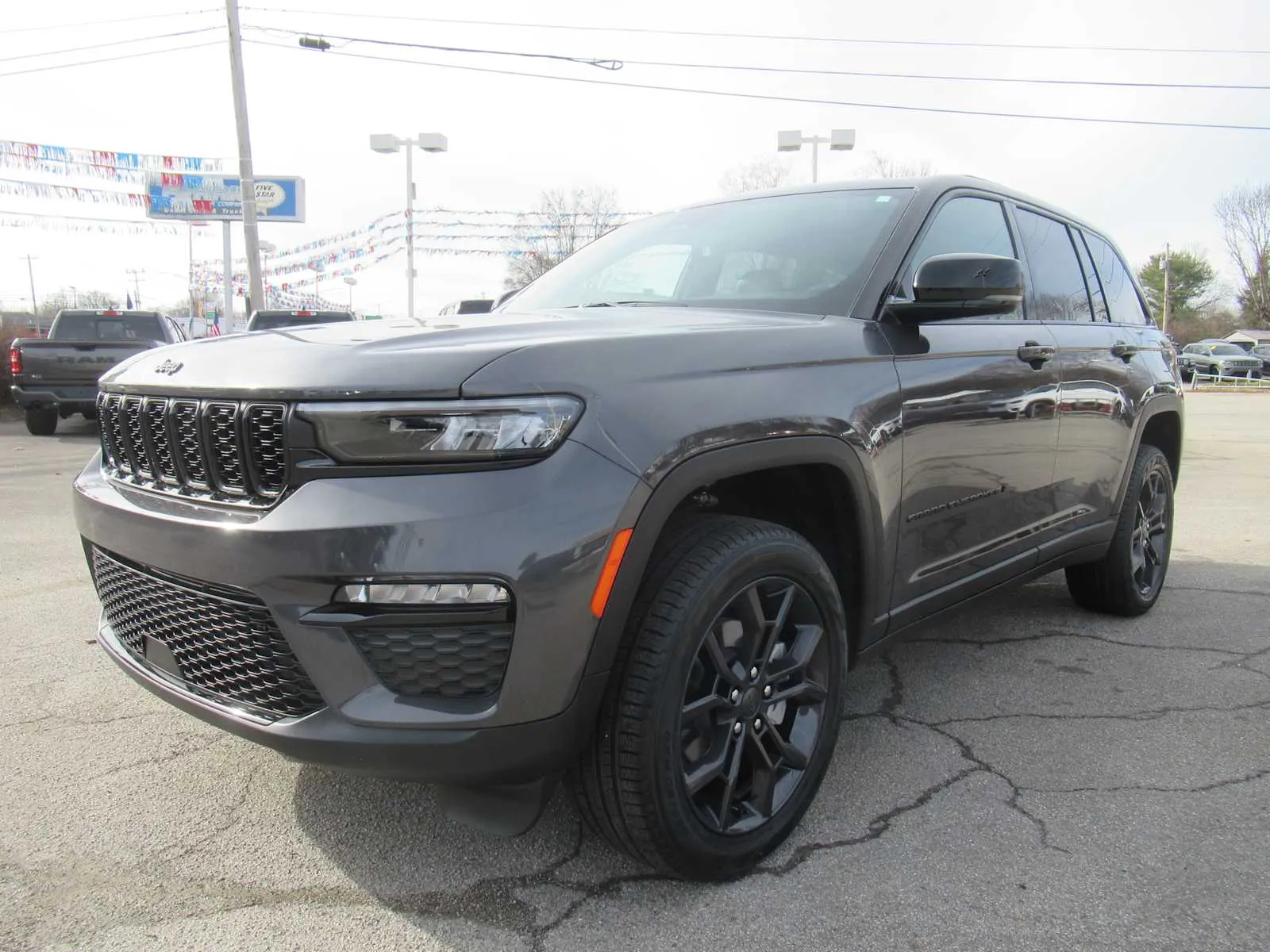 2025 Jeep Grand Cherokee Limited's photo