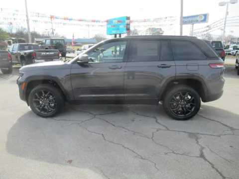 Photos of 2025 Jeep Grand Cherokee Limited for sale in Jefferson City, TN at Farris Motor Company - Jefferson City