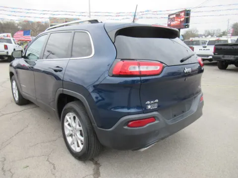 Another view of 2018 Jeep Cherokee Latitude Plus for sale in Jefferson City, TN at Farris Motor Company - Jefferson City