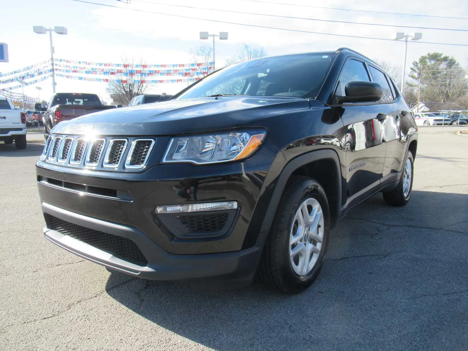 2018 Jeep Compass Sport's photo