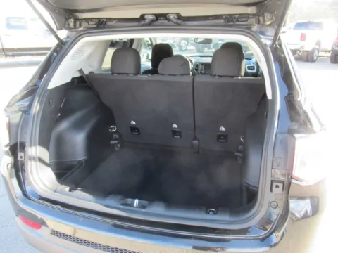 More photos of 2018 Jeep Compass Sport at Farris Motor Company - Jefferson City, TN