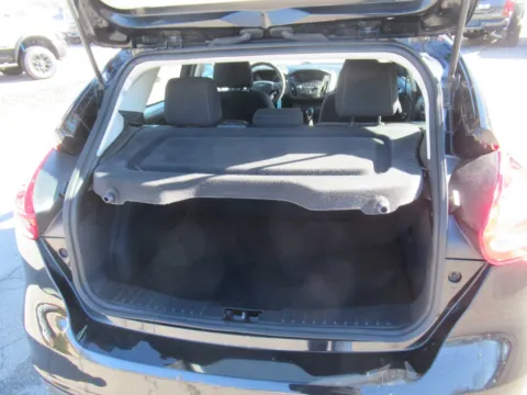 More photos of 2017 Ford Focus SE at Farris Motor Company - Jefferson City, TN