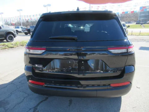 More photos of 2025 Jeep Grand Cherokee Limited at Farris Motor Company - Jefferson City, TN