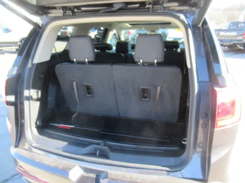 More photos of 2019 GMC Acadia Denali at Farris Motor Company - Jefferson City, TN