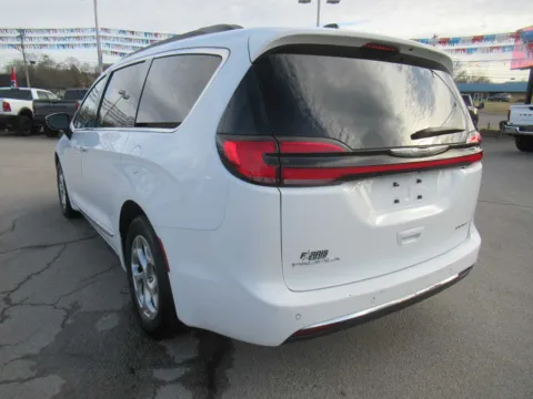 Another view of 2023 Chrysler Pacifica Limited for sale in Jefferson City, TN at Farris Motor Company - Jefferson City
