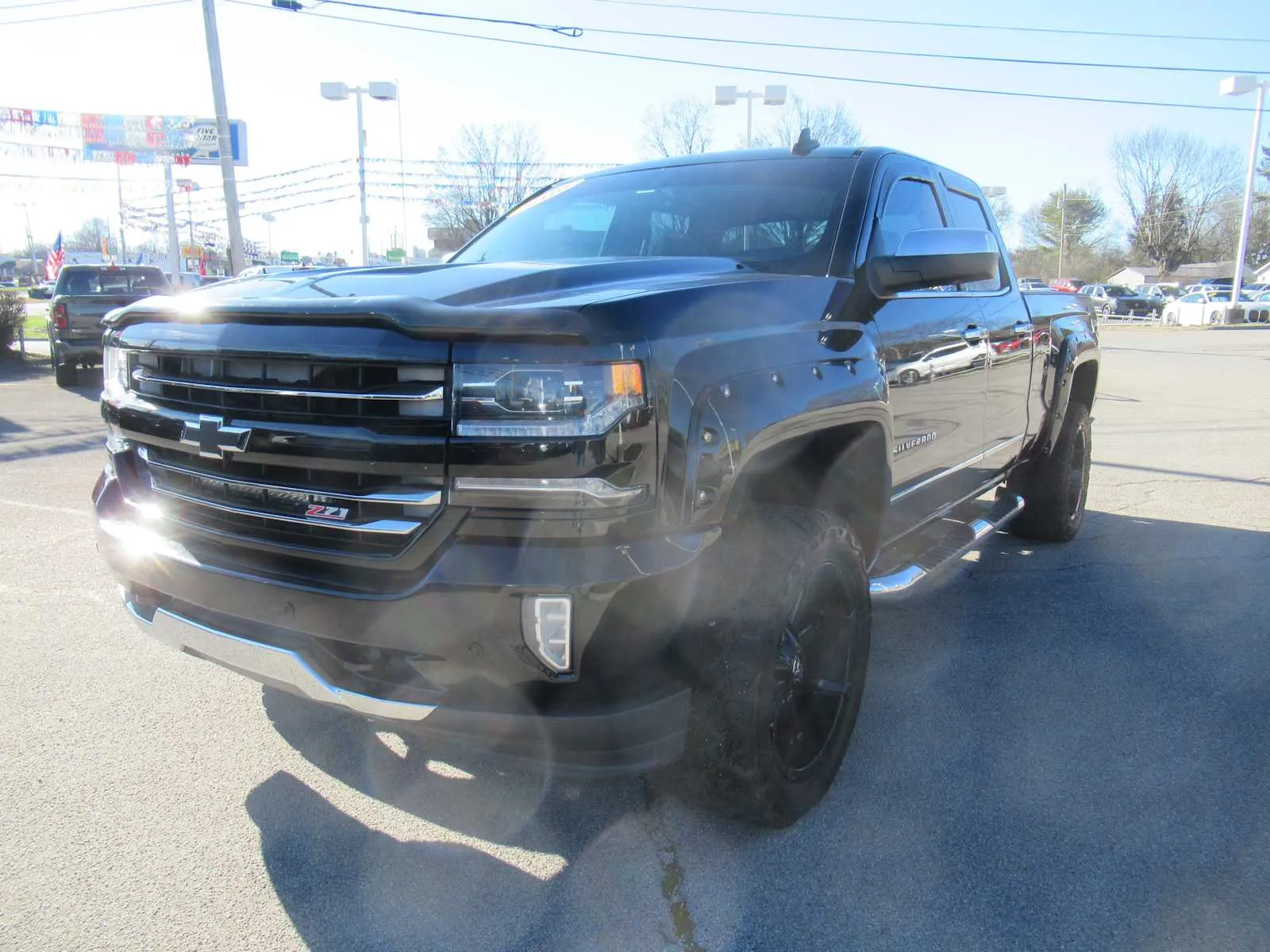 2016 Chevrolet Silverado LT's photo