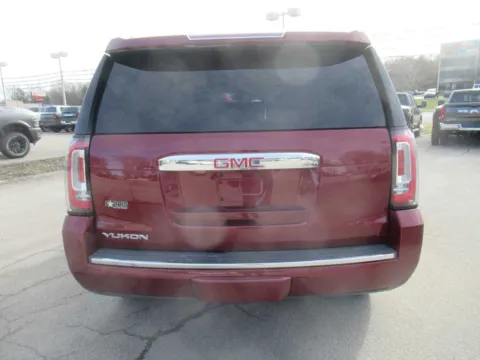 More photos of 2020 GMC Yukon Denali at Farris Motor Company - Jefferson City, TN