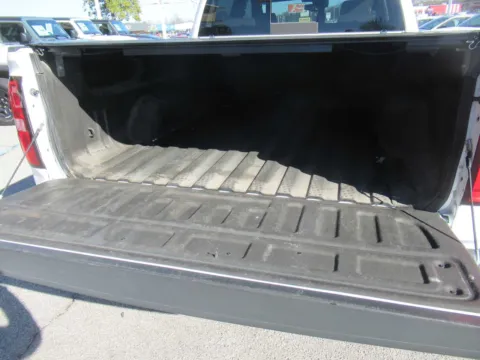 More photos of 2014 GMC Sierra 1500 Denali at Farris Motor Company - Jefferson City, TN