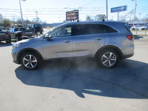 Photos of 2019 Kia Sorento EX V6 for sale in Jefferson City, TN at Farris Motor Company - Jefferson City