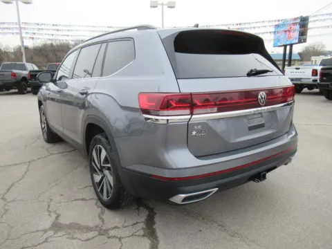 Another view of 2024 Volkswagen Atlas 2.0T SE w/Technology for sale in Jefferson City, TN at Farris Motor Company - Jefferson City
