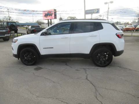 Photos of 2026 Jeep Compass Latitude Altitude for sale in Jefferson City, TN at Farris Motor Company - Jefferson City
