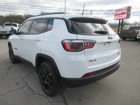 Another view of 2026 Jeep Compass Latitude Altitude for sale in Jefferson City, TN at Farris Motor Company - Jefferson City