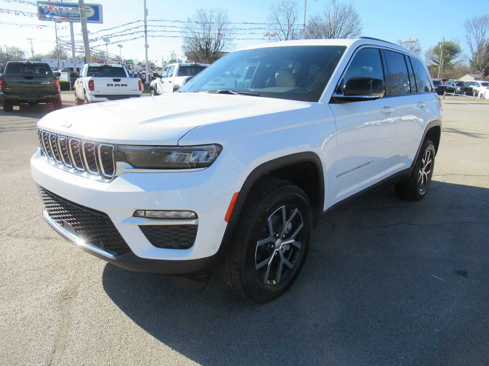 White 2025 Jeep Grand Cherokee Limited for sale in Jefferson City, TN