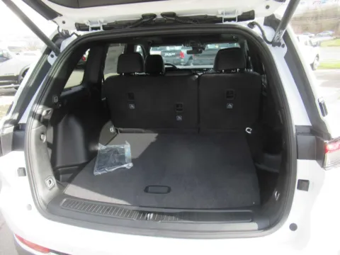 More photos of 2025 Jeep Grand Cherokee Limited at Farris Motor Company - Jefferson City, TN