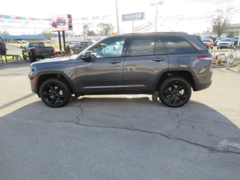 Photos of 2025 Jeep Grand Cherokee Limited for sale in Jefferson City, TN at Farris Motor Company - Jefferson City