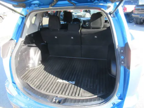 More photos of 2017 Toyota RAV4 LE at Farris Motor Company - Jefferson City, TN