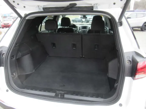 More photos of 2024 Chevrolet Equinox LT at Farris Motor Company - Jefferson City, TN