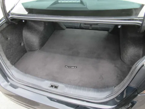 More photos of 2024 Nissan Altima 2.5 SV at Farris Motor Company - Jefferson City, TN