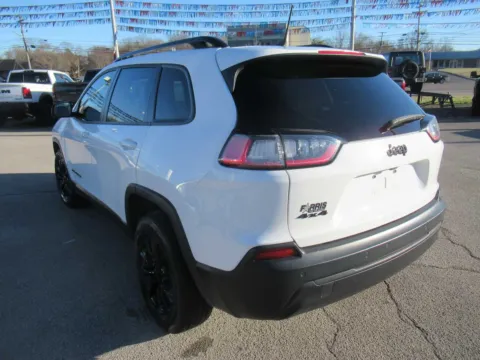 Another view of 2023 Jeep Cherokee Altitude Lux for sale in Jefferson City, TN at Farris Motor Company - Jefferson City