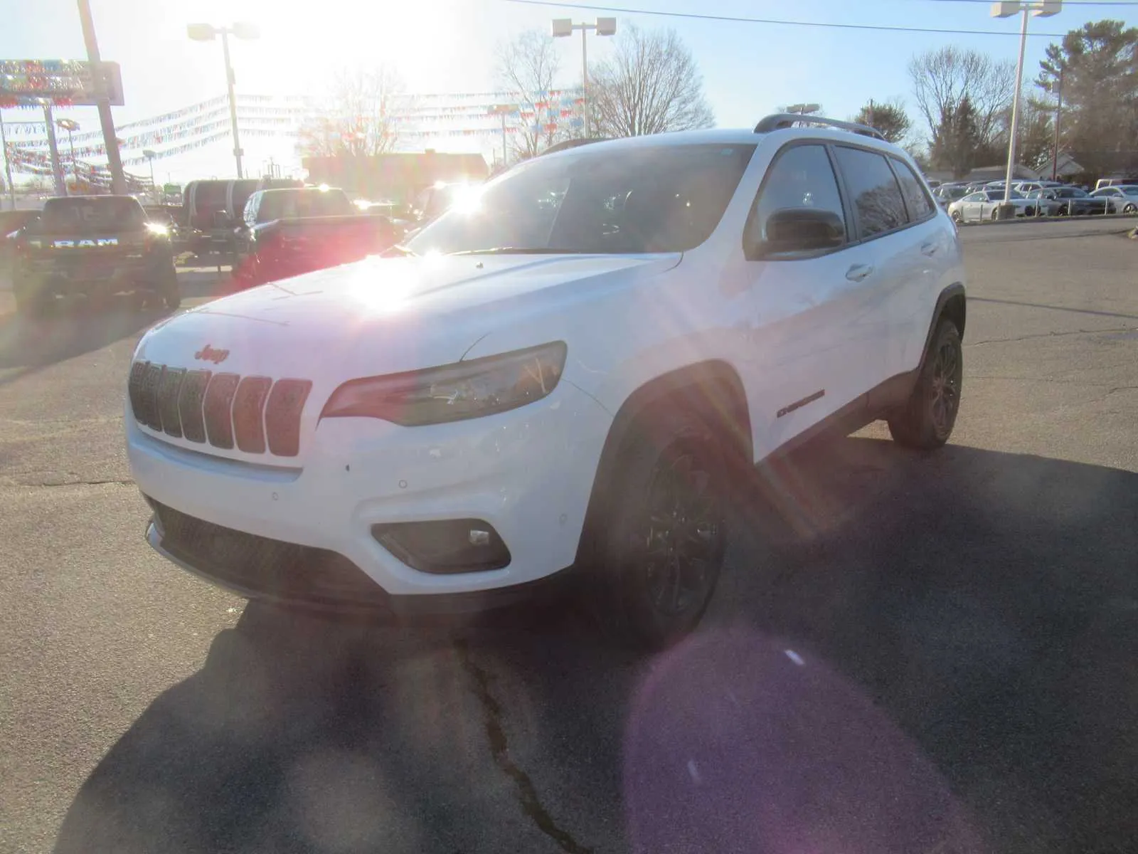 2023 Jeep Cherokee Altitude Lux