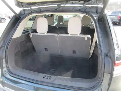 More photos of 2023 Lincoln Aviator Standard at Farris Motor Company - Jefferson City, TN