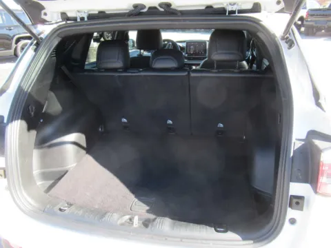 More photos of 2024 Jeep Compass Latitude at Farris Motor Company - Jefferson City, TN