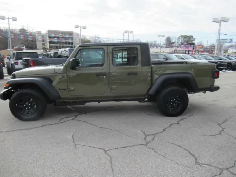 Photos of 2026 Jeep Gladiator Sport for sale in Jefferson City, TN at Farris Motor Company - Jefferson City