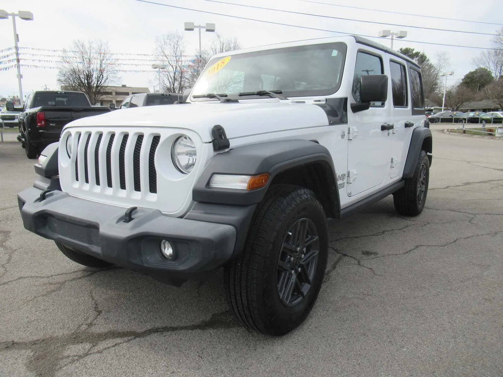 White 2018 Jeep Wrangler Unlimited Sport S for sale in Jefferson City, TN