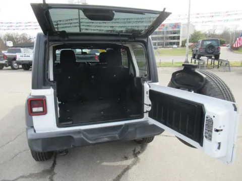 More photos of 2018 Jeep Wrangler Unlimited Sport S at Farris Motor Company - Jefferson City, TN