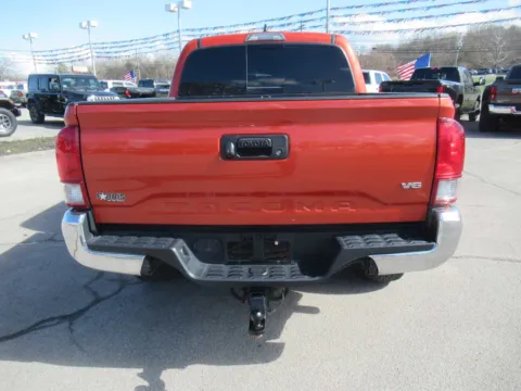 More photos of 2017 Toyota Tacoma TRD Off Road at Farris Motor Company - Jefferson City, TN