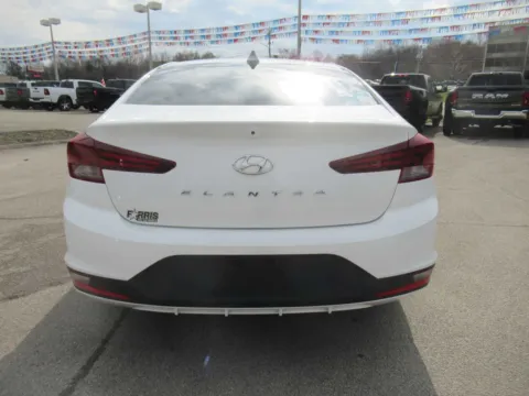 More photos of 2020 Hyundai Elantra SEL at Farris Motor Company - Jefferson City, TN